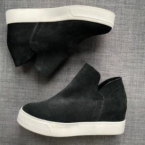 Steve Madden Wrangle Black Suede Wedge Sneaker